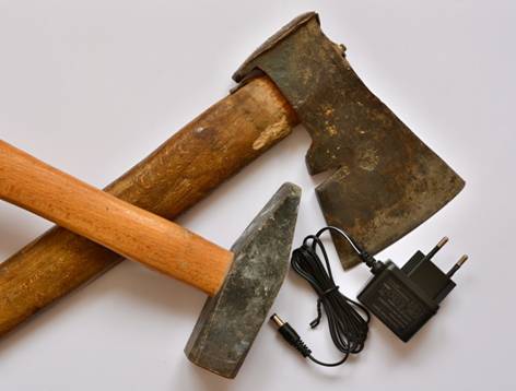 Nástroje pro rozebrání zdroje